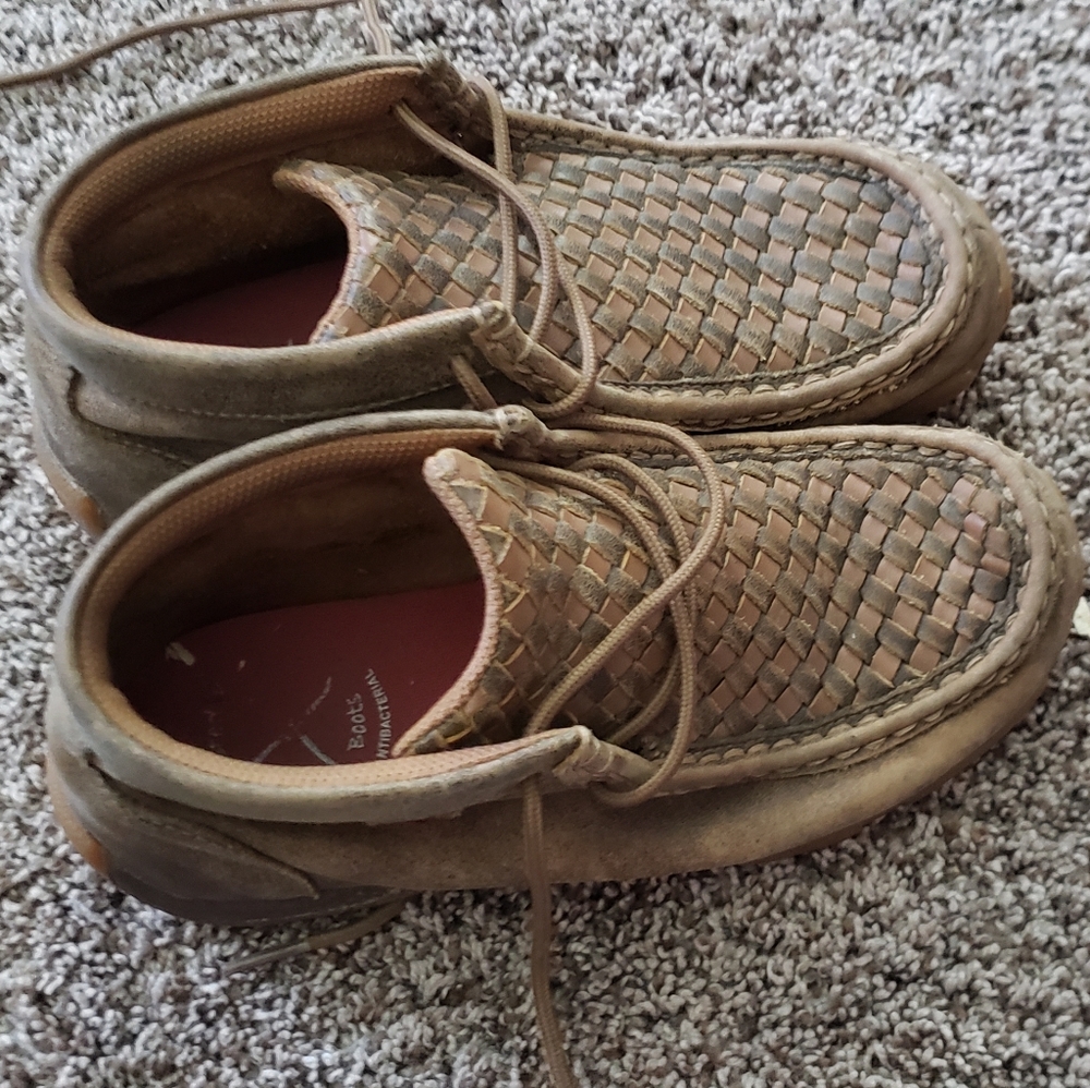 Boys Twisted X size 2